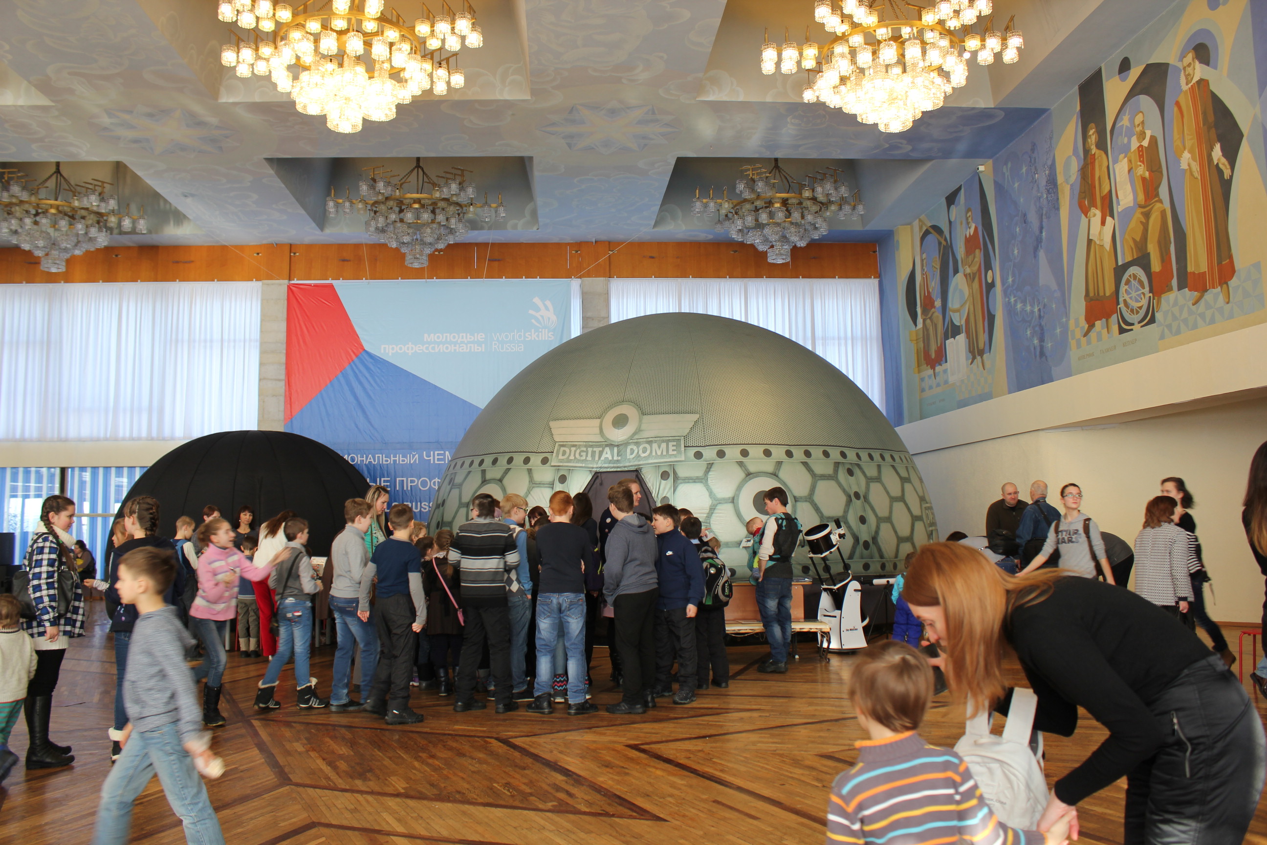 16 апреля c 10:00. Мероприятия ИжАСТРО во Дворце творчества ко Дню космноавтики